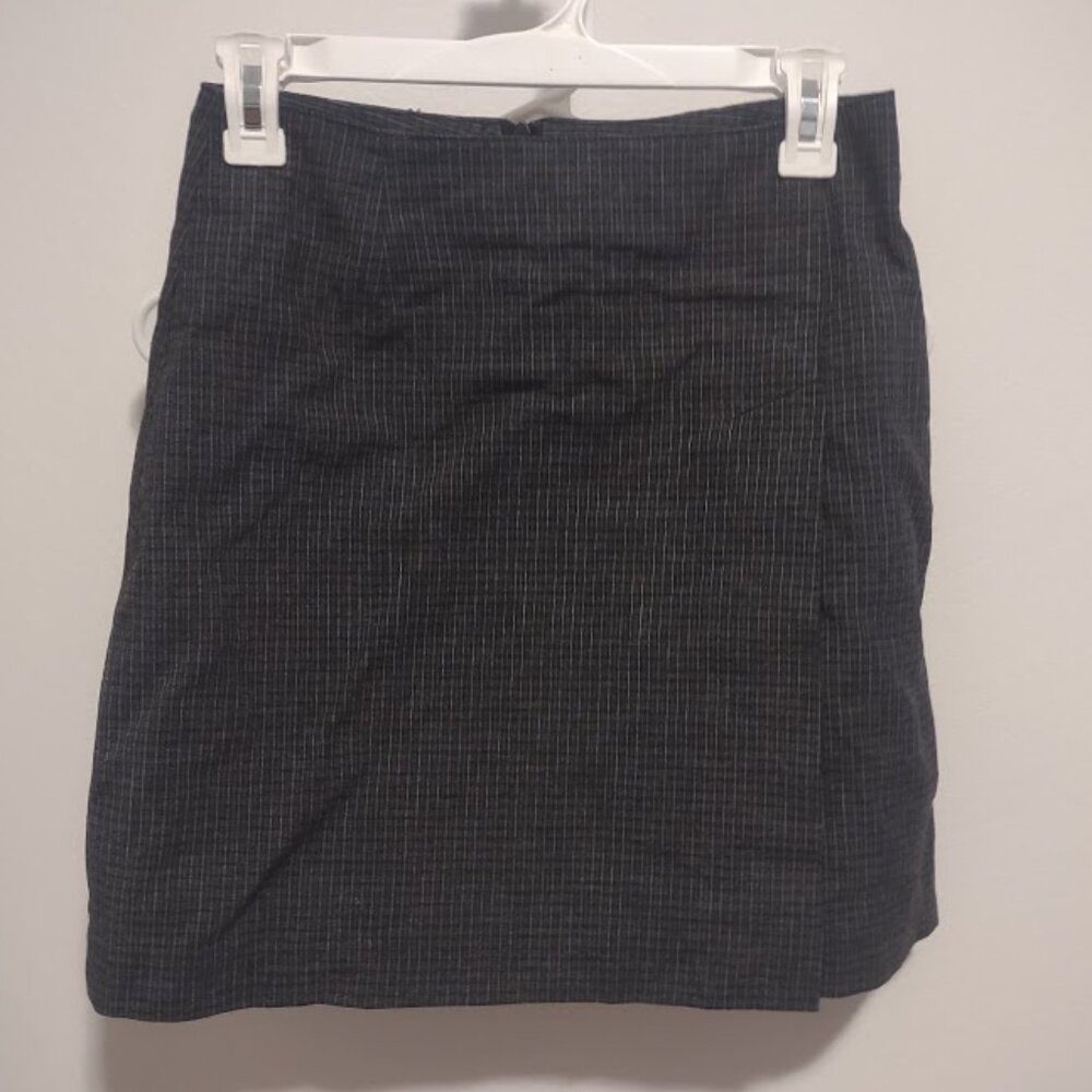 Old Navy - Mini Mock Wrap Skirt in Gray Plaid Size 2